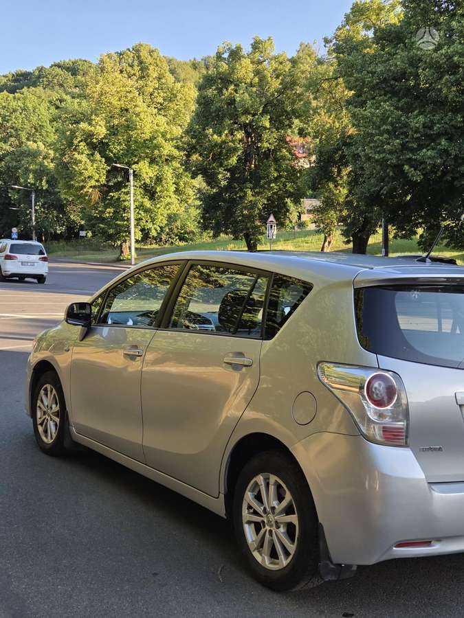 Toyota Verso, 2.0 l., Минивэн