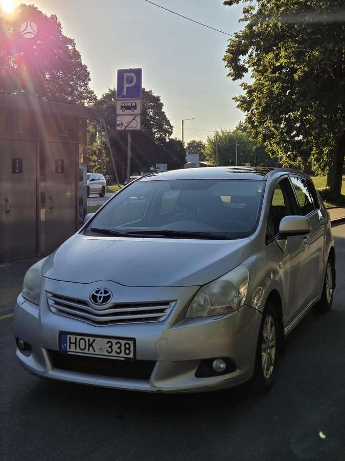 Toyota Verso - 2