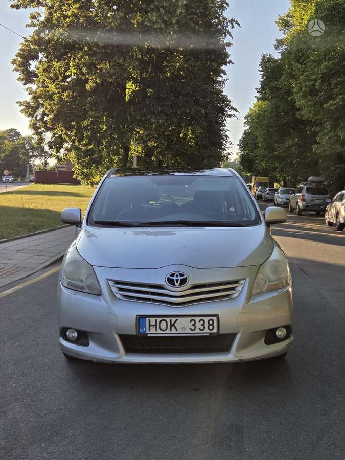 Toyota Verso, 2.0 l., Минивэн