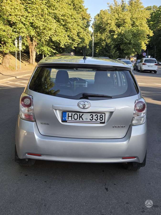 Toyota Verso, 2.0 l., Минивэн