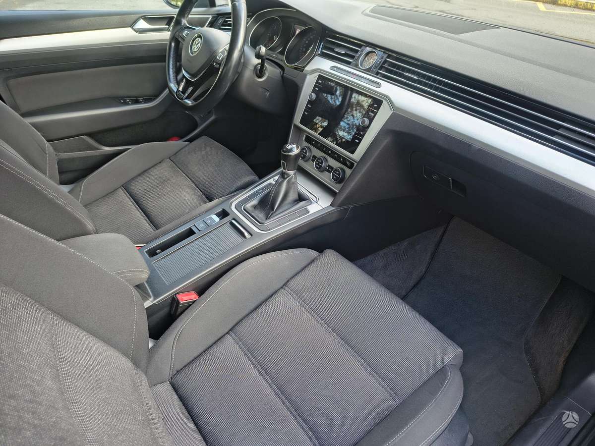 Volkswagen Passat - 6