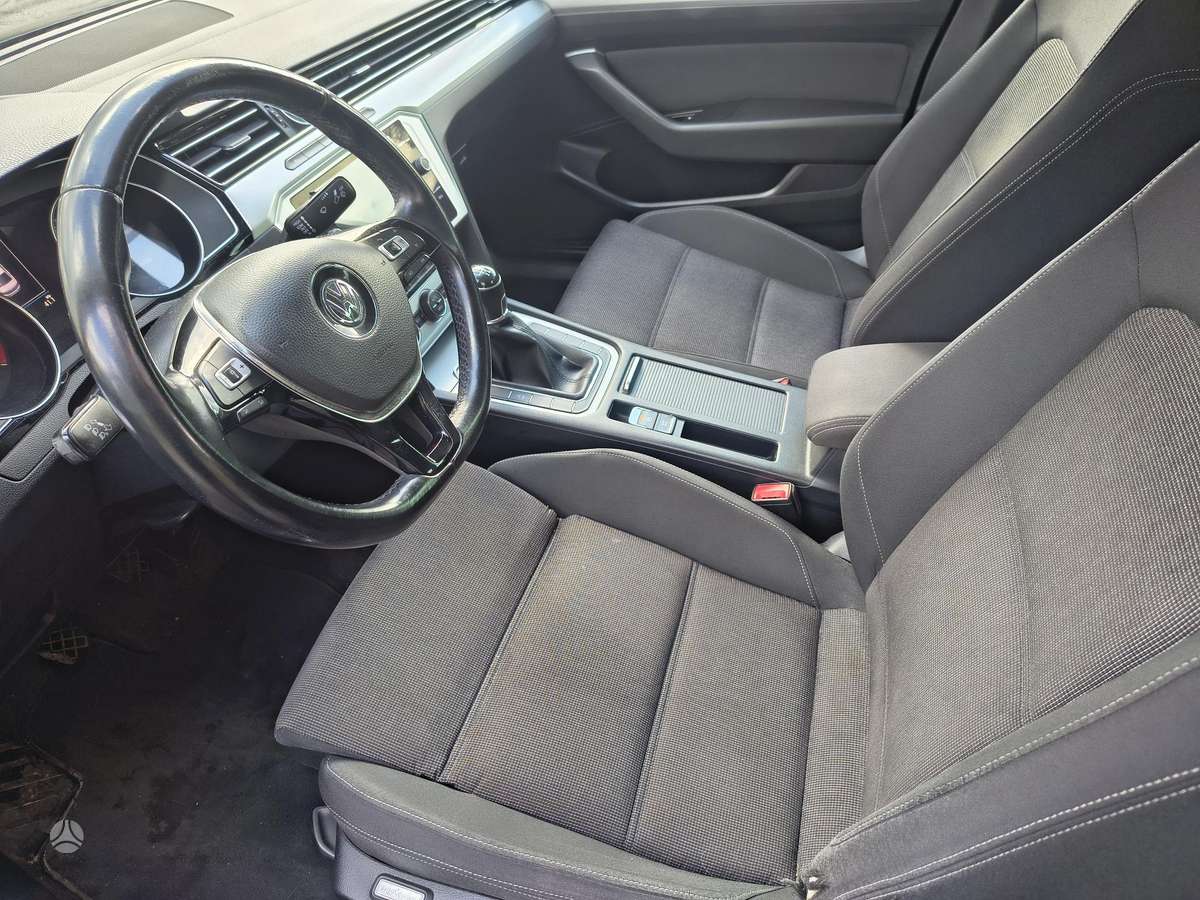 Volkswagen Passat - 7