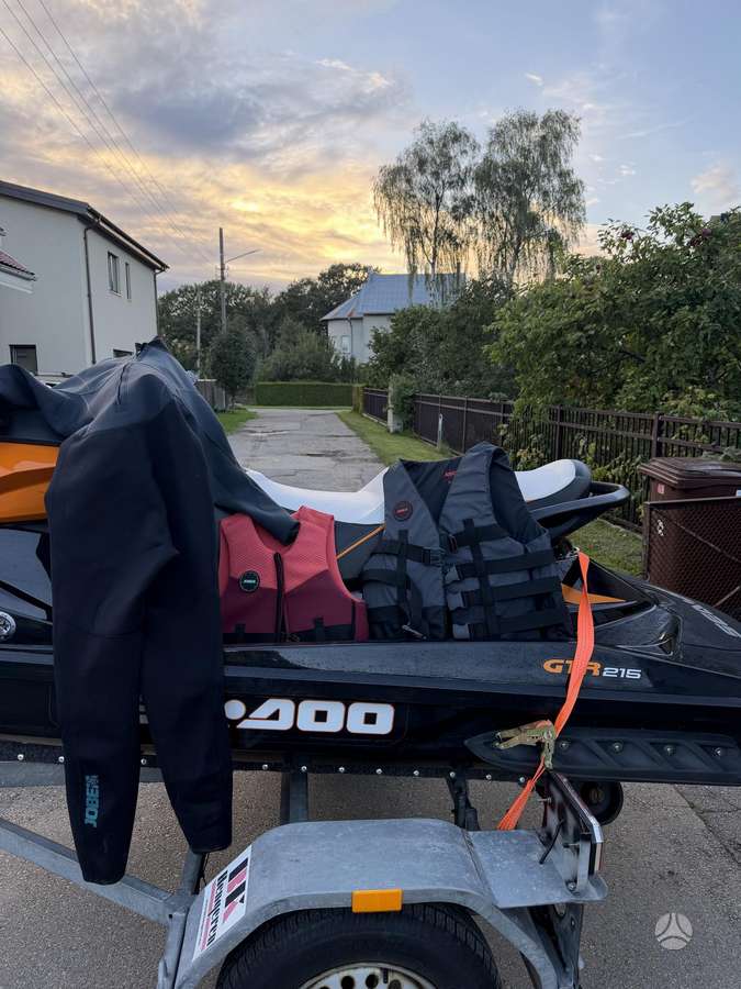 Sea-Doo GTR, jet skis