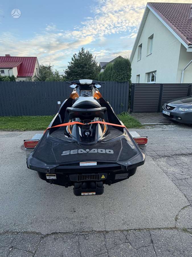 Sea-Doo GTR, jet skis