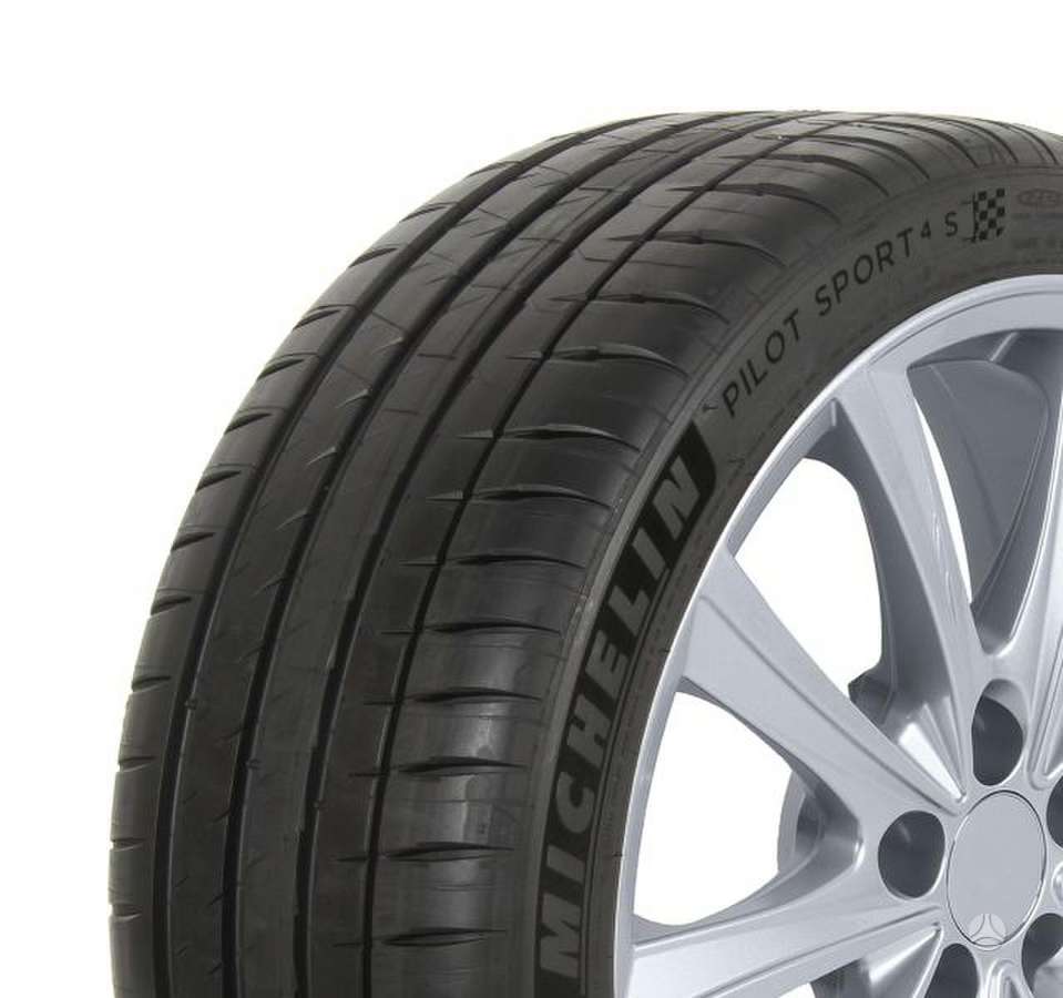 Michelin PILOT SPORT 4, летние 265/35 R20