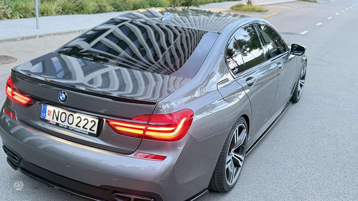 BMW 740, 3.0 l., Седан