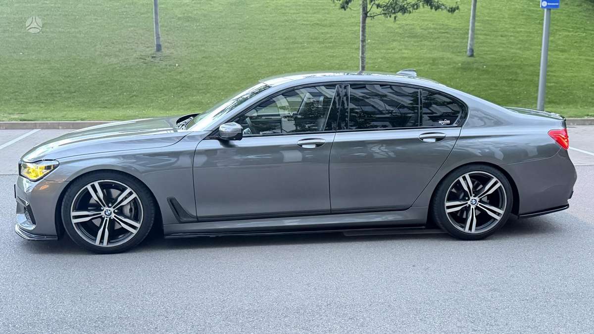 BMW 740, 3.0 l., Седан