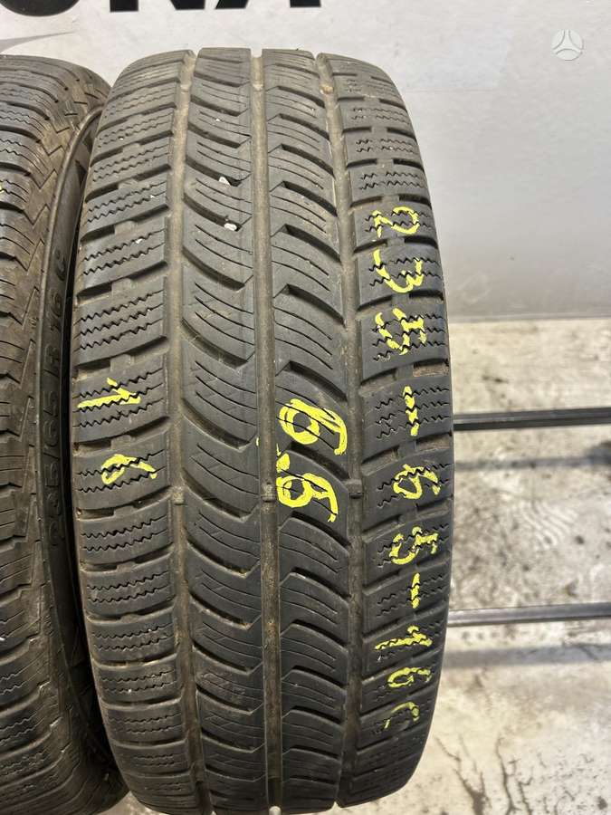 Continental VancoWinter 2, зимние 235/65 R16