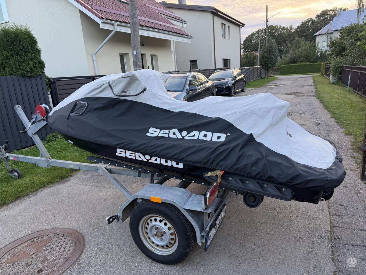 Sea-Doo GTR, jet skis