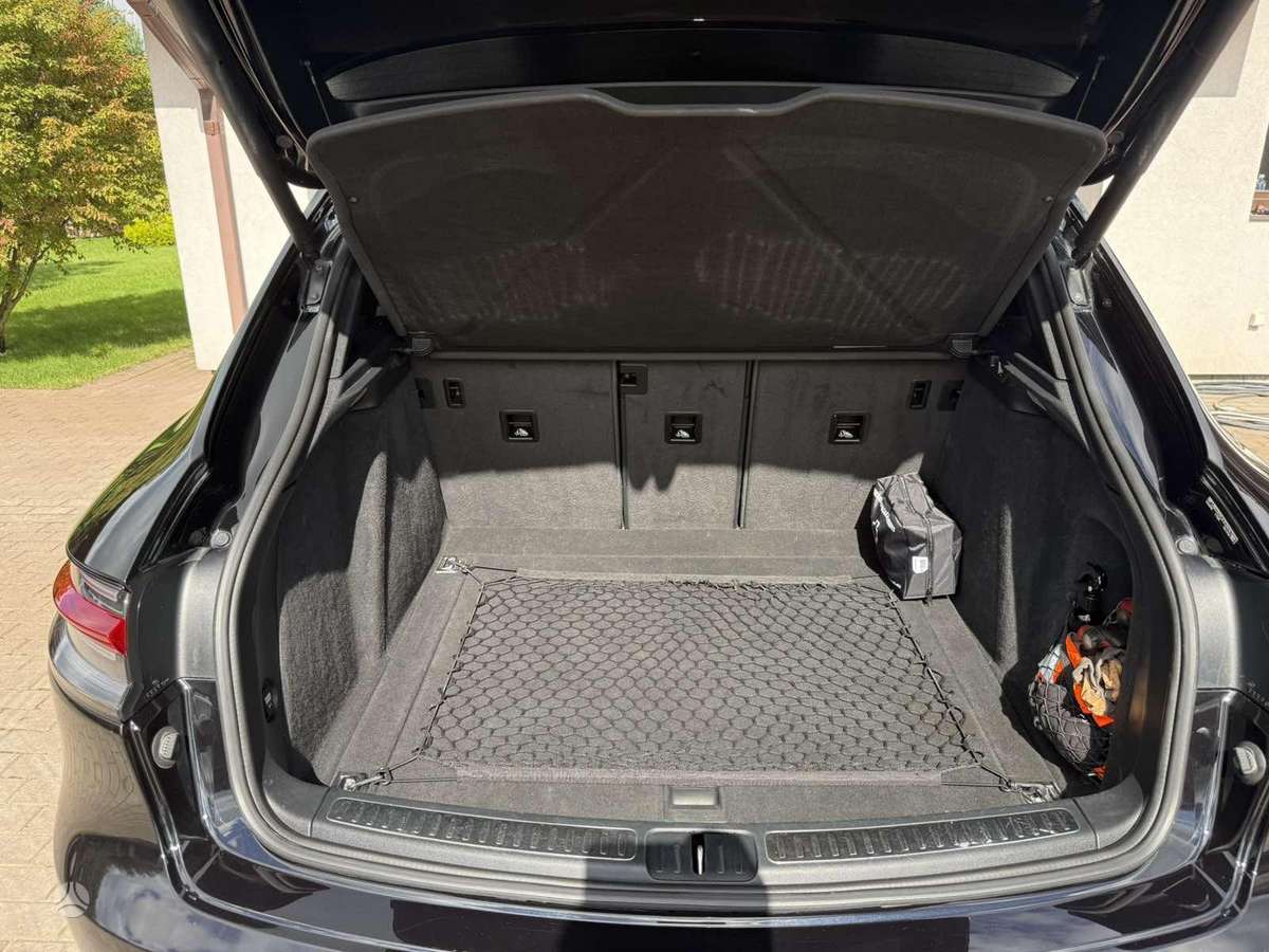 Porsche Macan - 12