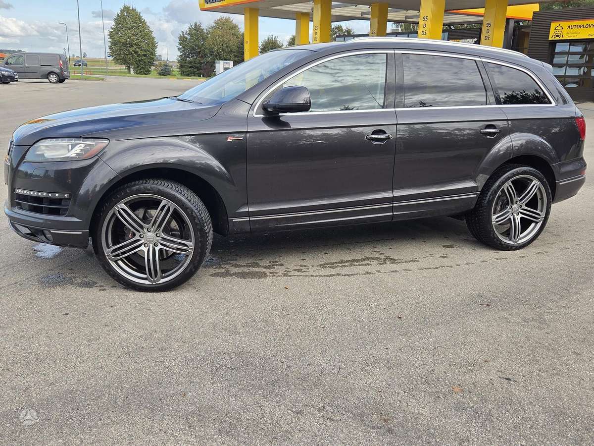 Audi Q7, 3.0 l., off-road / crossover