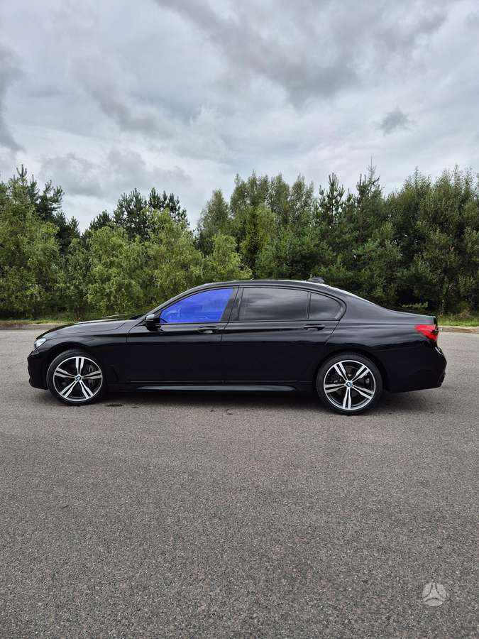 BMW 740, 3.0 l., Лимузин