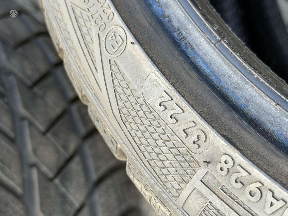 Vredestein, всесезонные 235/35 R20
