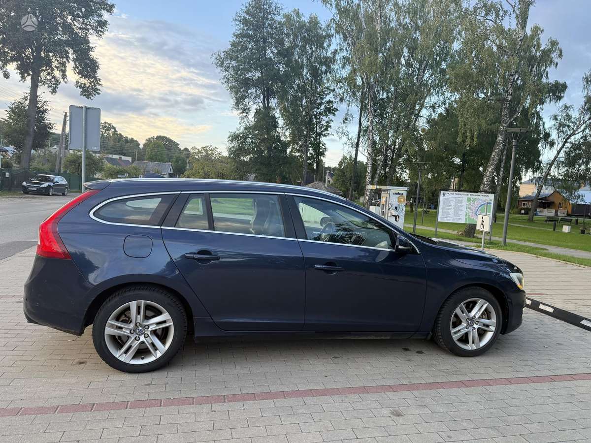 Volvo V60 - 11