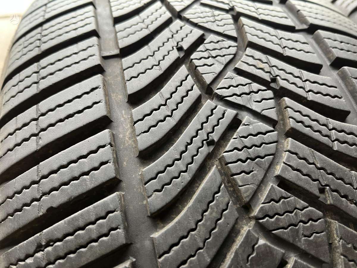 Goodyear UG Performance +, зимние 245/40 R19