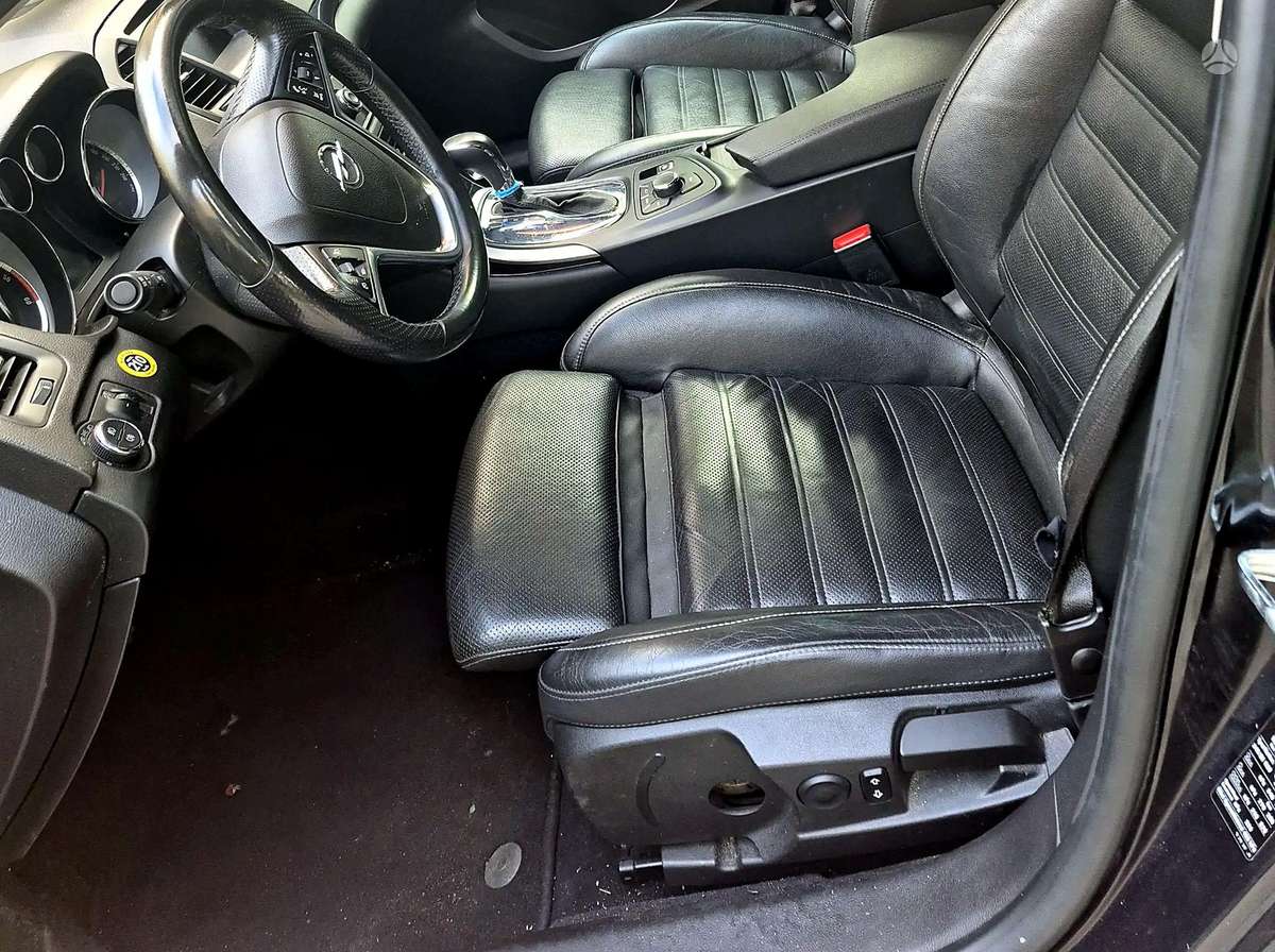 Opel Insignia, 2.0 l., Универсал