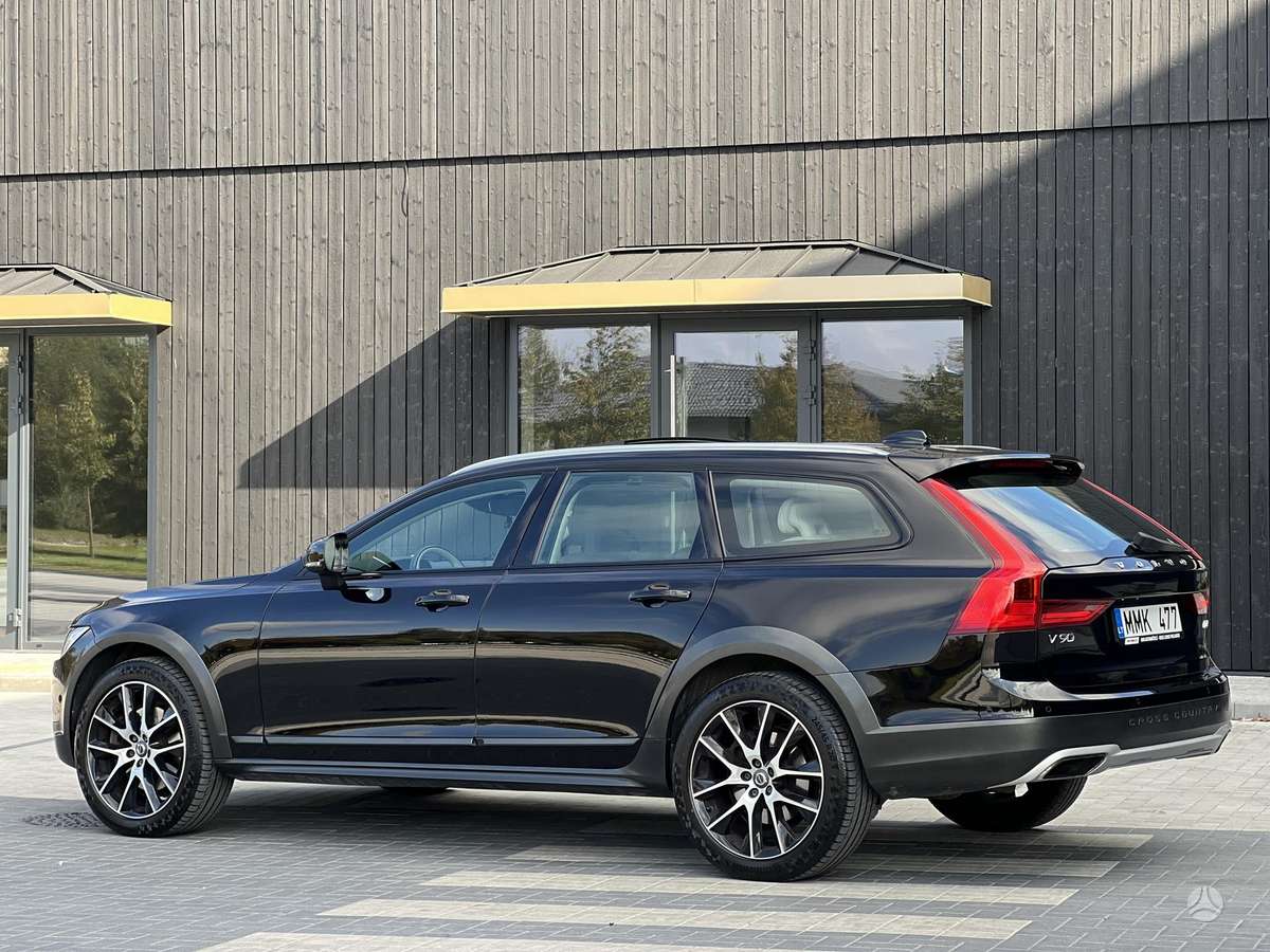 Volvo V90 Cross Country - 7