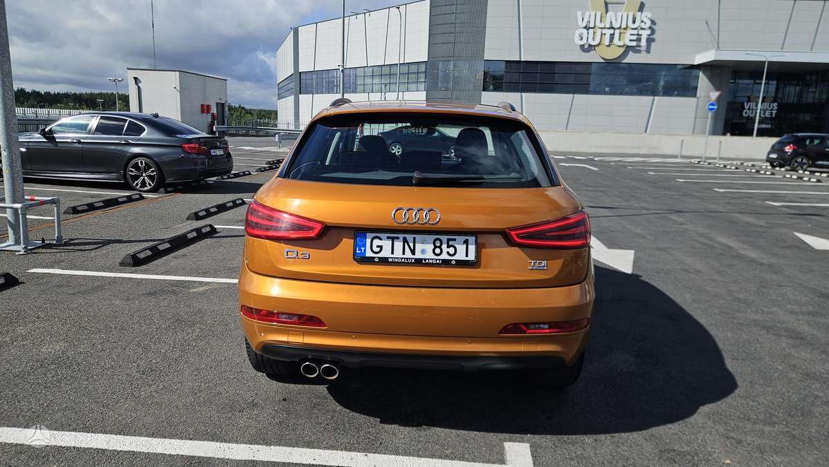 Audi Q3, 2.0 l., Внедорожник / Кроссовер