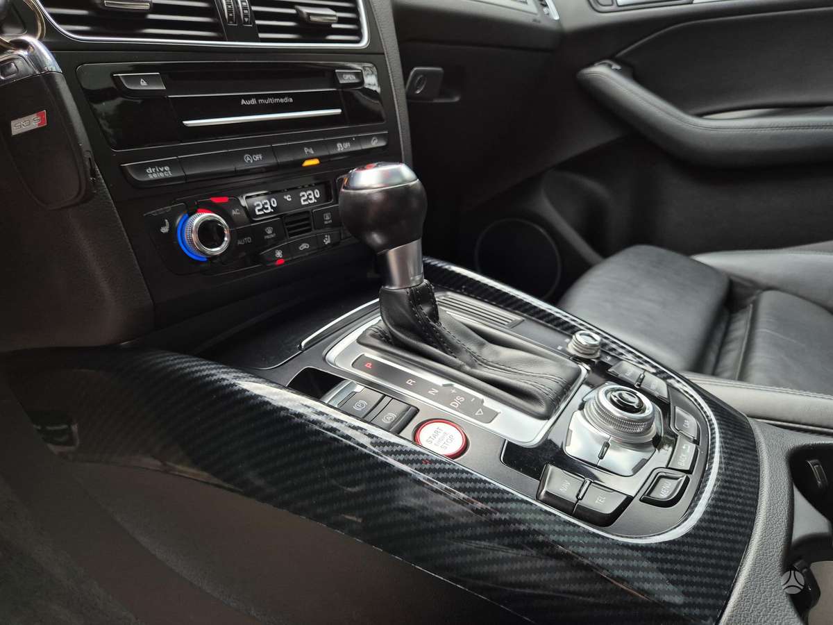 Audi SQ5, 3.0 l., off-road / crossover