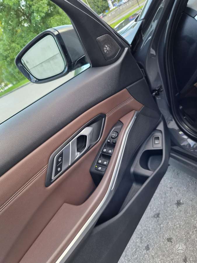 BMW 320, sedanas