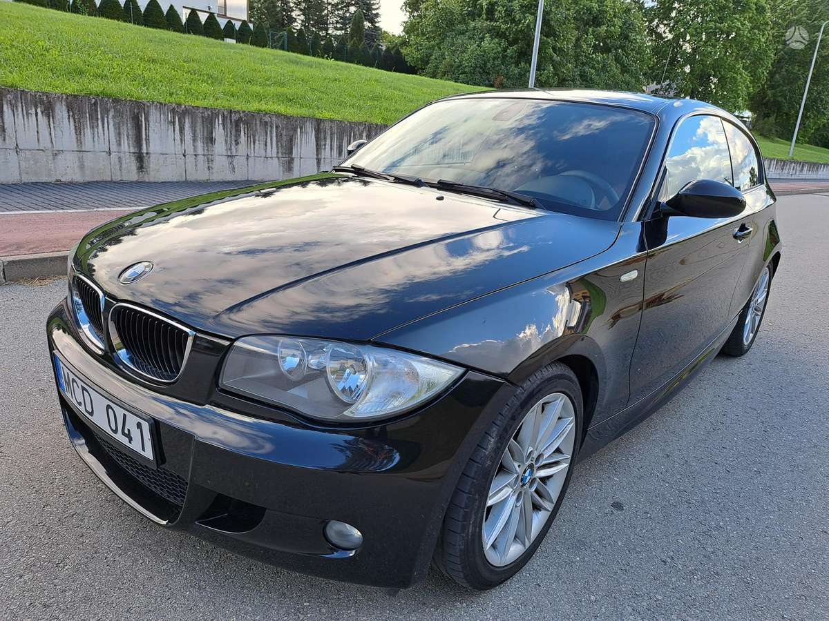 BMW 118, 2.0 l., hatchback