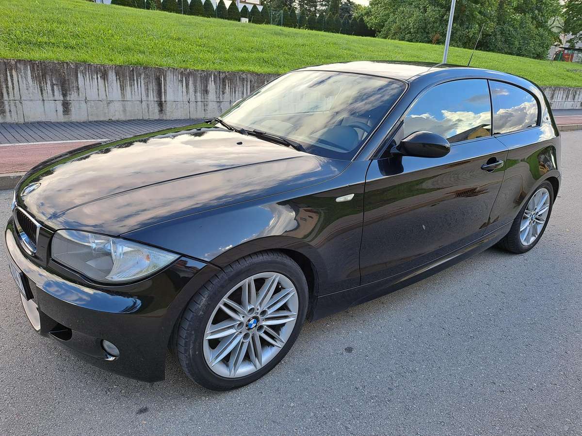 BMW 118, 2.0 l., hatchback
