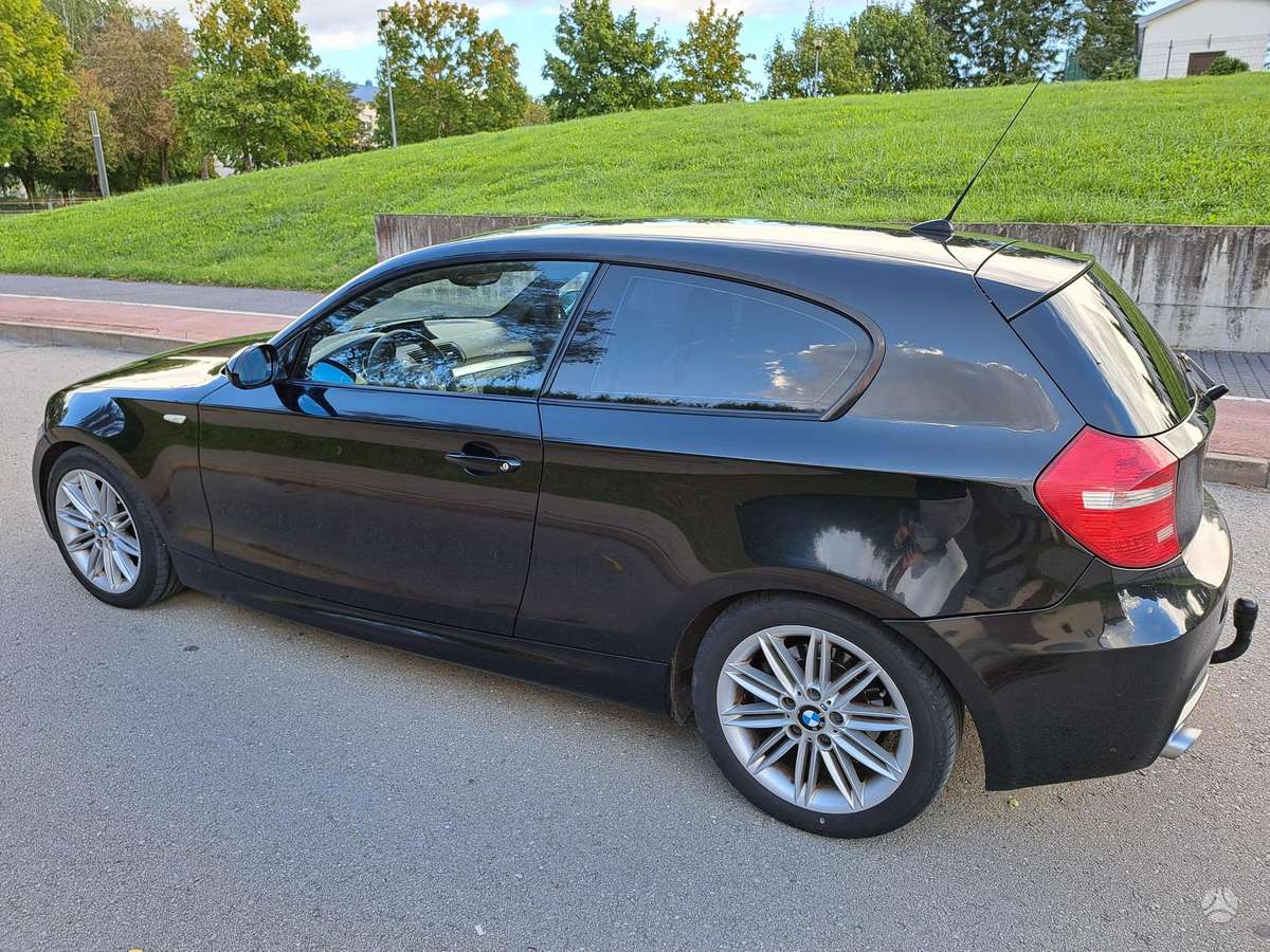 BMW 118, 2.0 l., hatchback