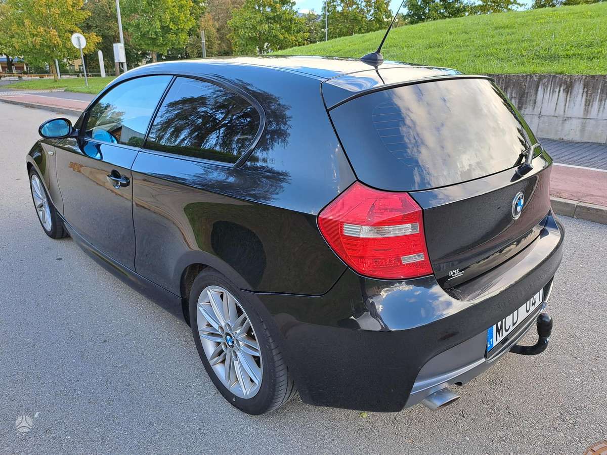 BMW 118, 2.0 l., hatchback