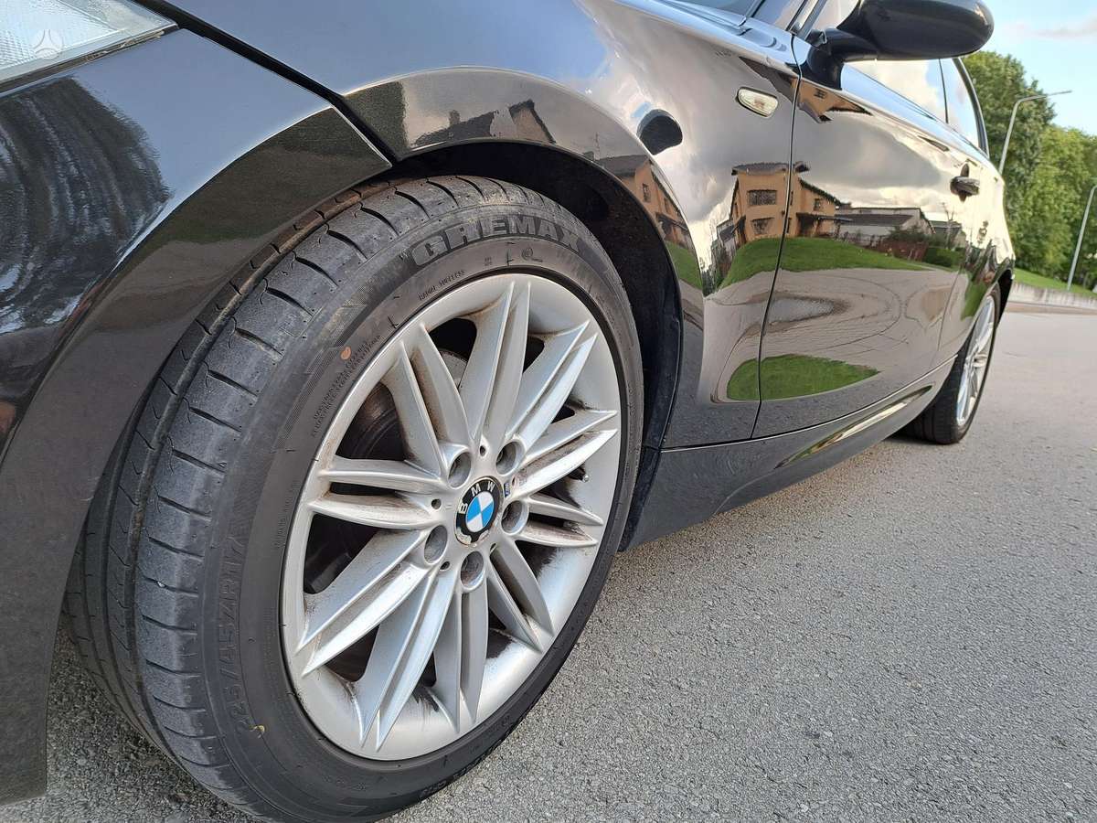 BMW 118, 2.0 l., hatchback