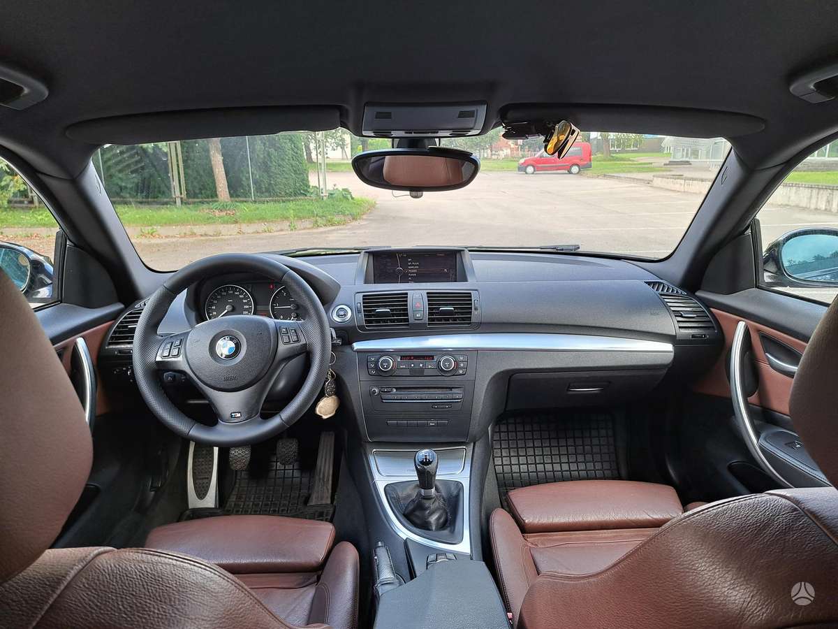 BMW 118, 2.0 l., hatchback