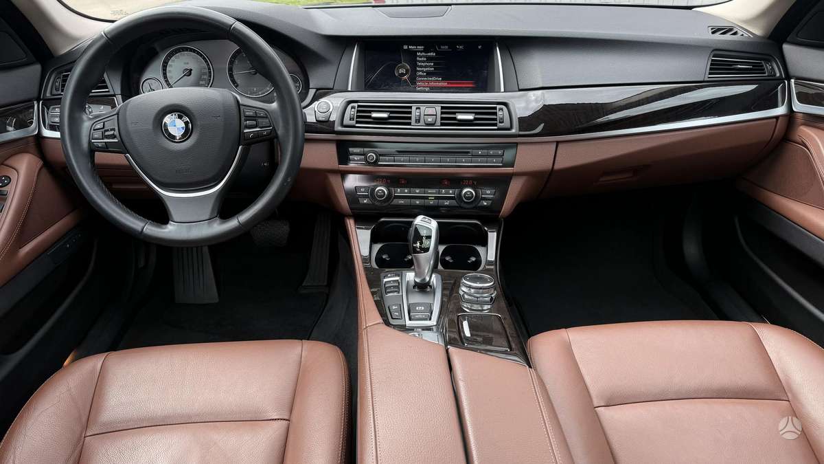 BMW 528, 2.0 l., Универсал
