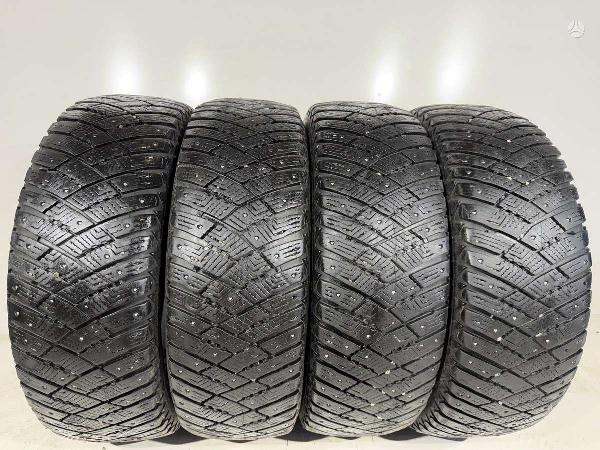 Goodyear UltraGrip Ice Arctic, winter 215/65 R16
