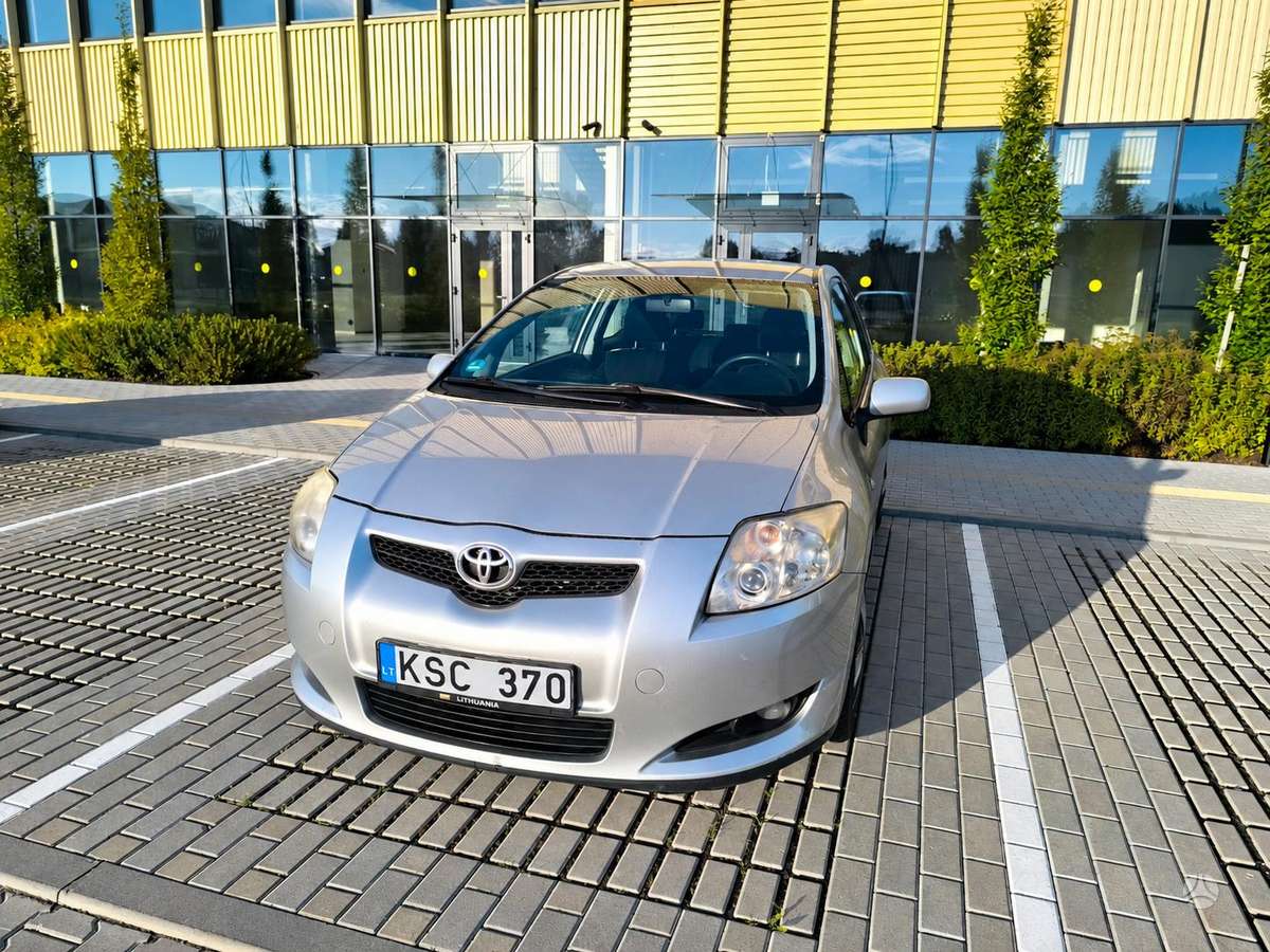 Toyota Auris - 2
