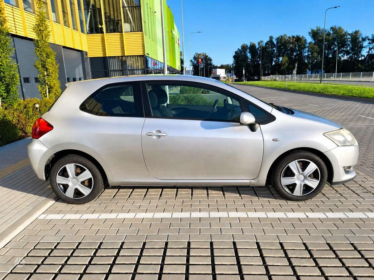 Toyota Auris - 4