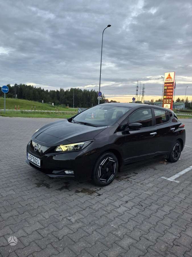 Nissan Leaf, 40 kWh, hatchback