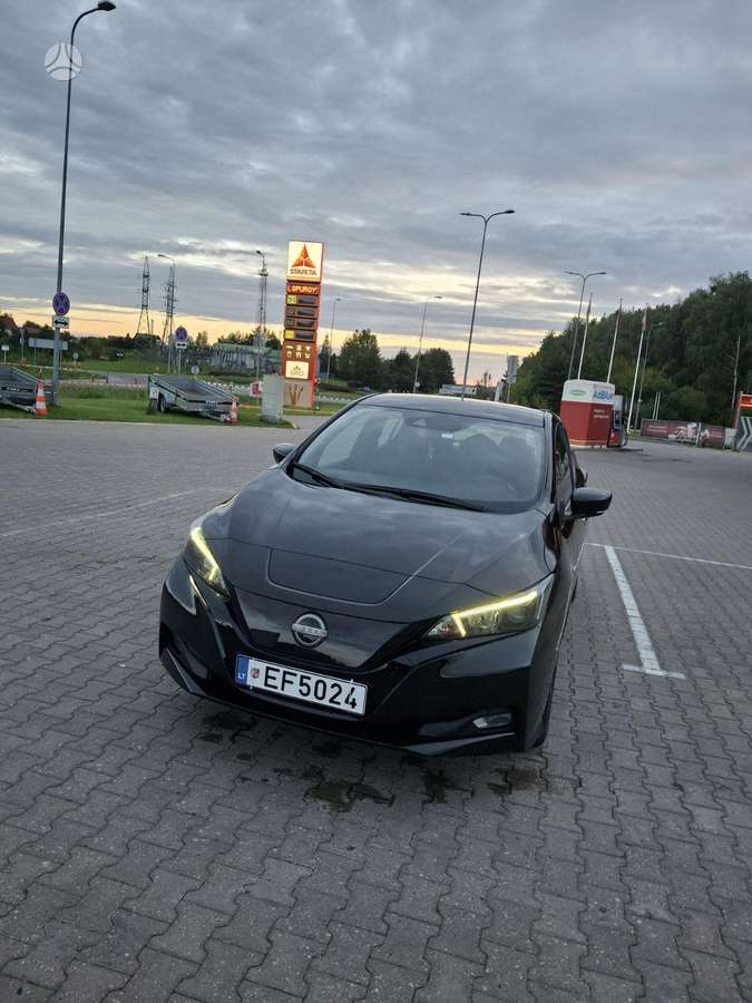 Nissan Leaf, 40 kWh, hatchback