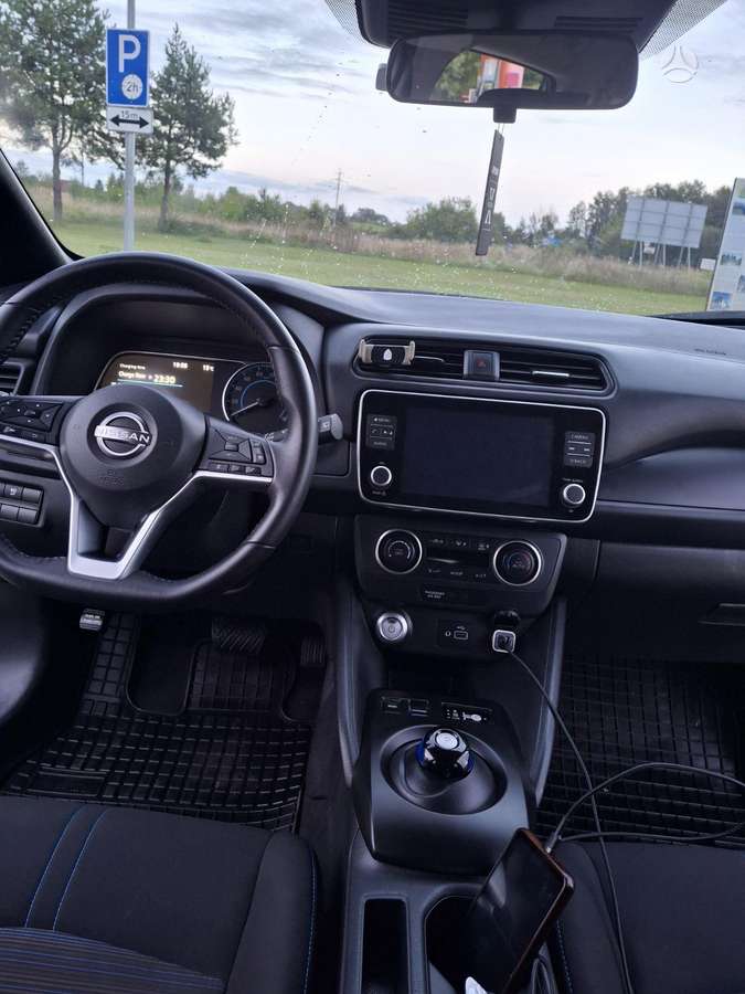 Nissan Leaf, 40 kWh, hatchback