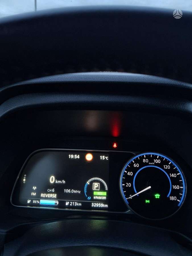Nissan Leaf, 40 kWh, hatchback