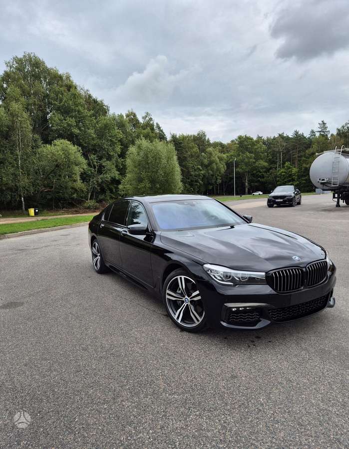 BMW 740, 3.0 l., limousine