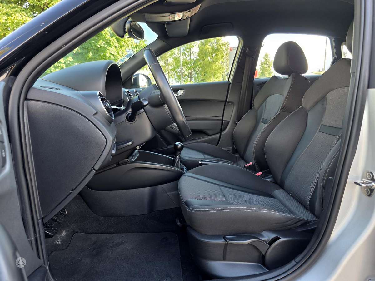 Audi A1, 1.6 l., hatchback