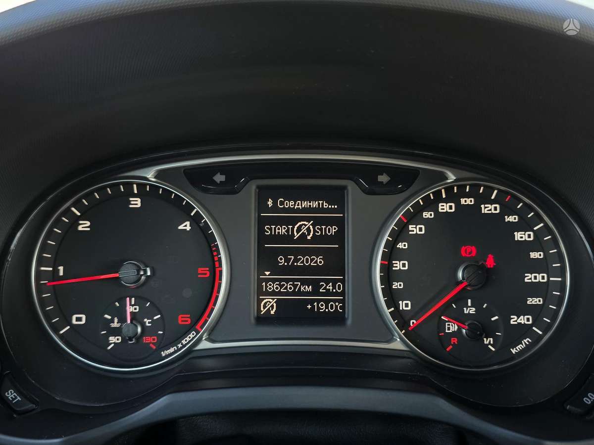 Audi A1, 1.6 l., Хэтчбек