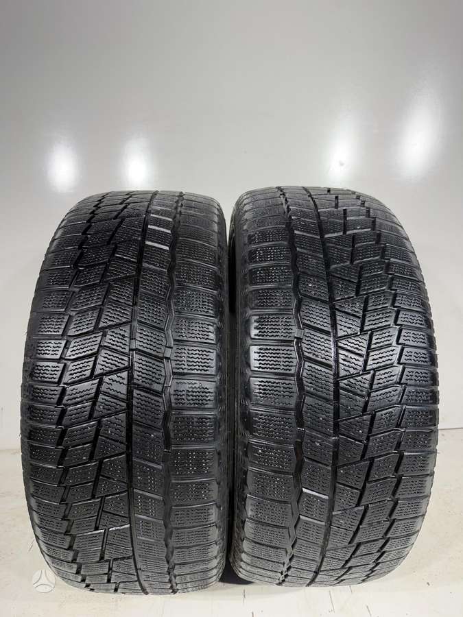 Maxxis ArticTrekker, winter 225/50 R17