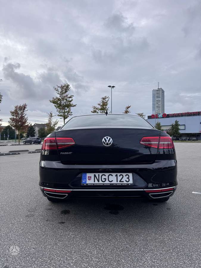 Volkswagen Passat - 5