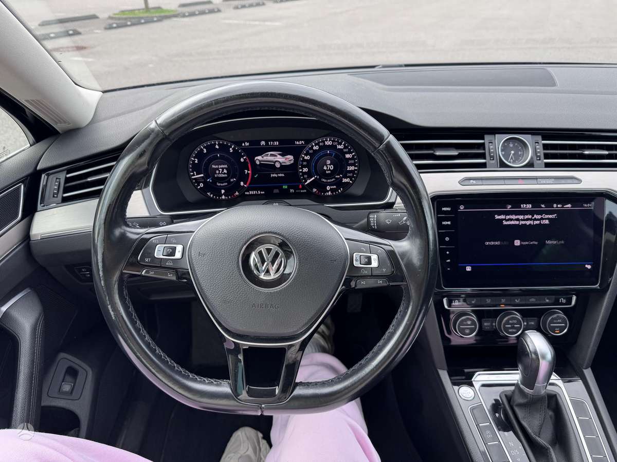 Volkswagen Passat - 10