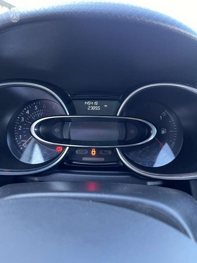 Renault Clio - 9