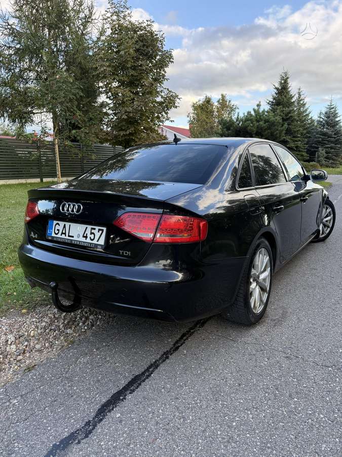 Audi A4, 2.0 l., Седан