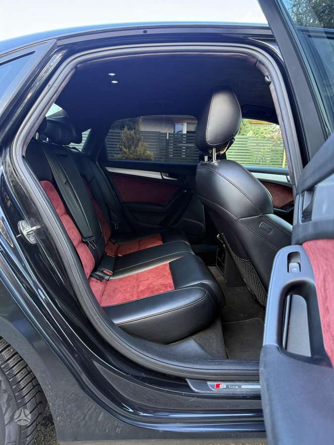 Audi A4, 2.0 l., Седан