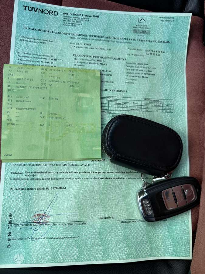 Audi A4, 2.0 l., Седан