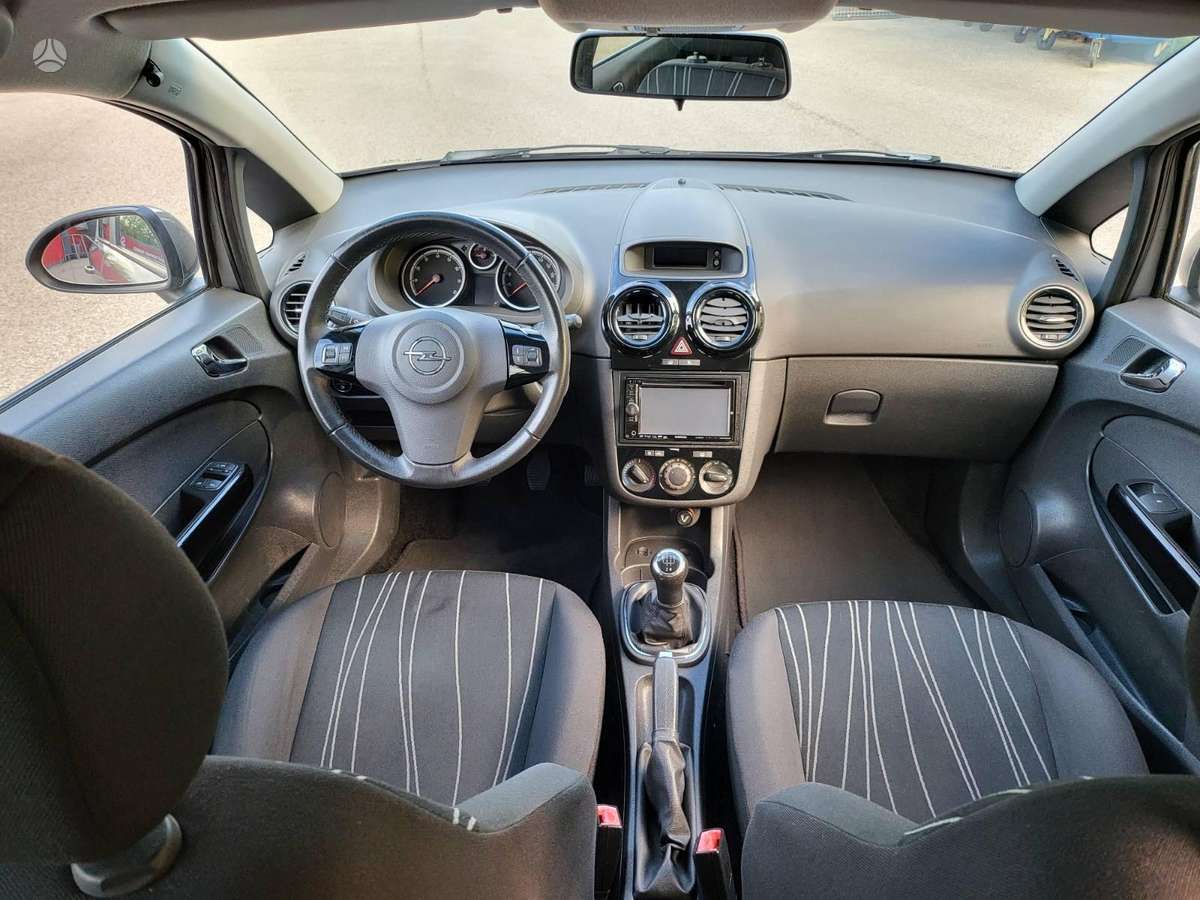Opel Corsa, 1.2 l., Хэтчбек