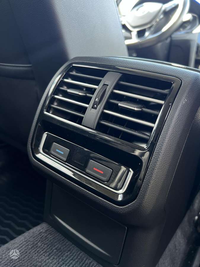 Volkswagen Passat - 7
